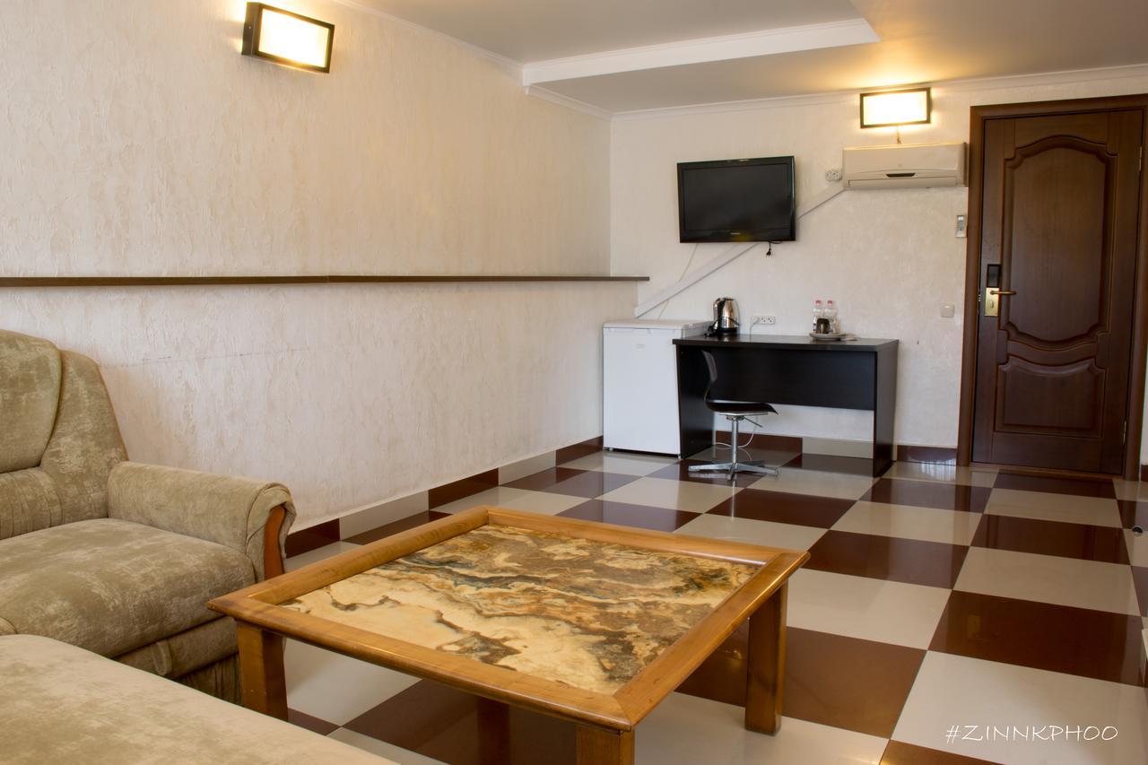 Kedem Hotel Lipiny Ngoại thất bức ảnh